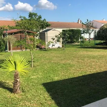 Casa de Férias Charmante Maison Au Calme Sud Vendee Proche - Fr-1-476-165 Grues